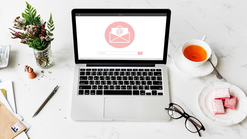 Email LookWhatMomFound