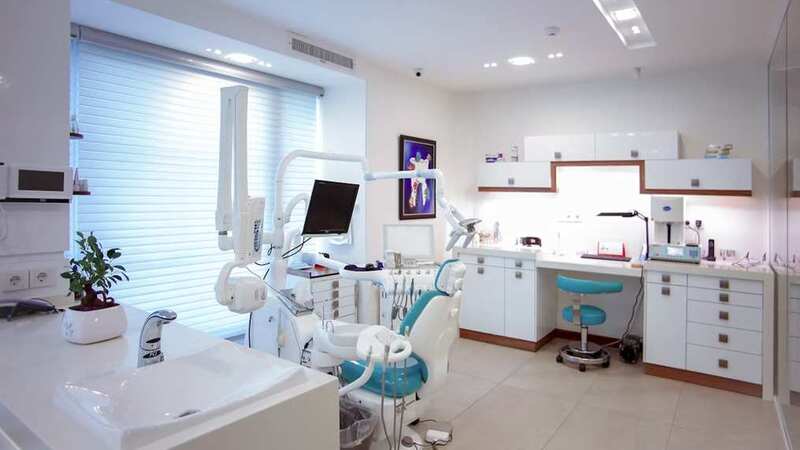 Blending Aesthetic Appeal and Clinical Efficiency in Dental Practice Interiors  
